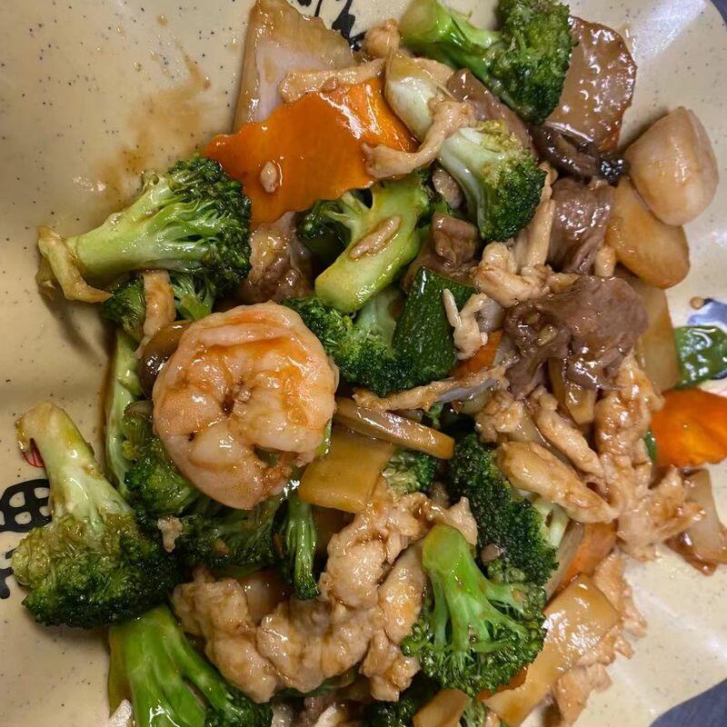 Tender Beef Shrimp And Scallops